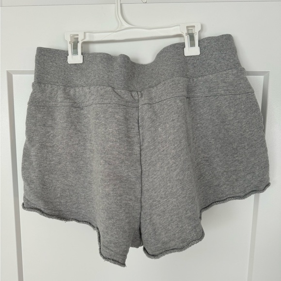 Size L Joylab shorts - Picture 2 of 4